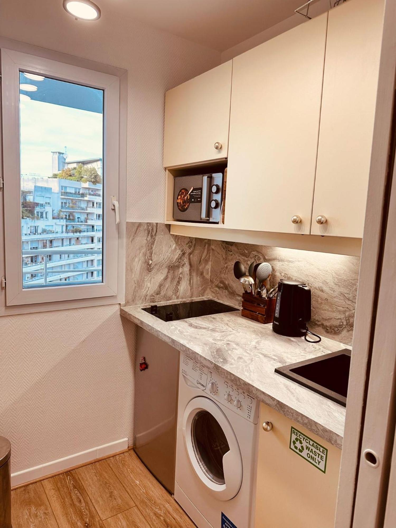 Ryan Homes - In Apart Hotel, La Defense Курбевуа Экстерьер фото