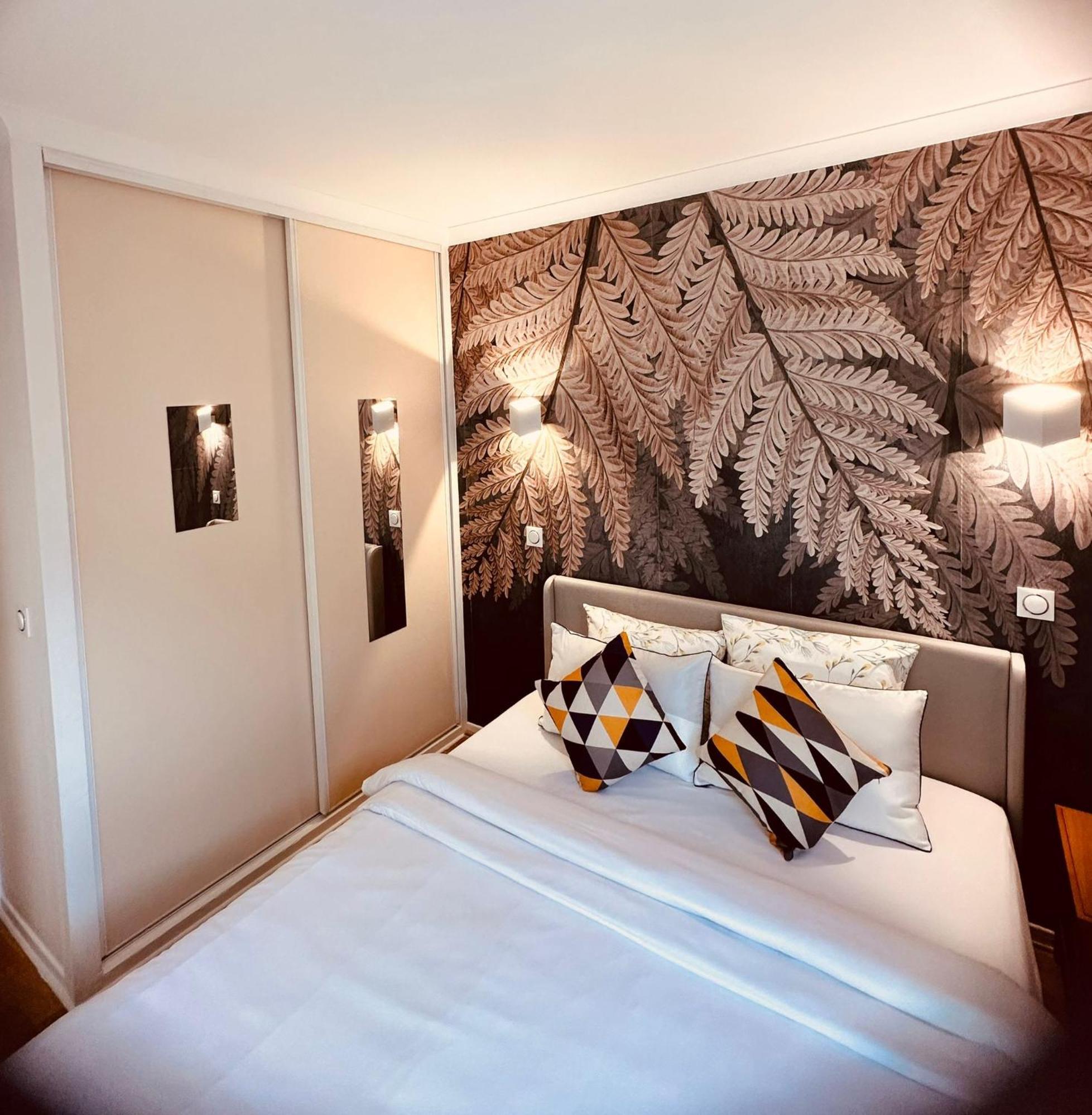 Ryan Homes - In Apart Hotel, La Defense Курбевуа Экстерьер фото